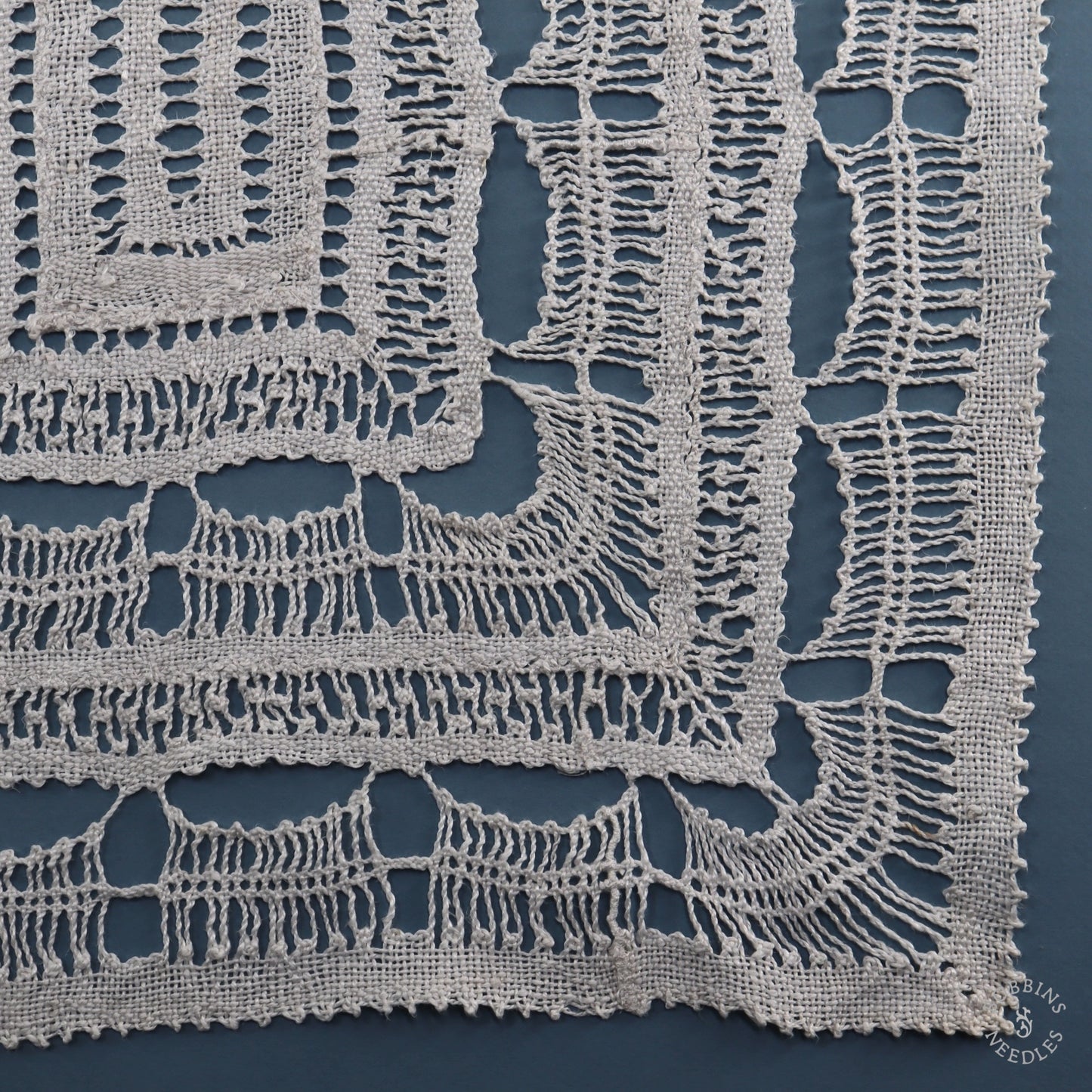 Rectangular Doily - Crown