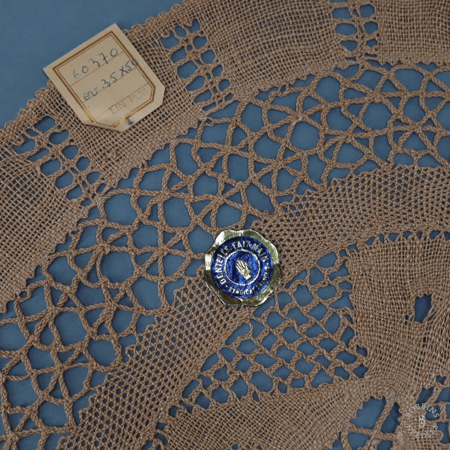 Oval Doily - Pyramids