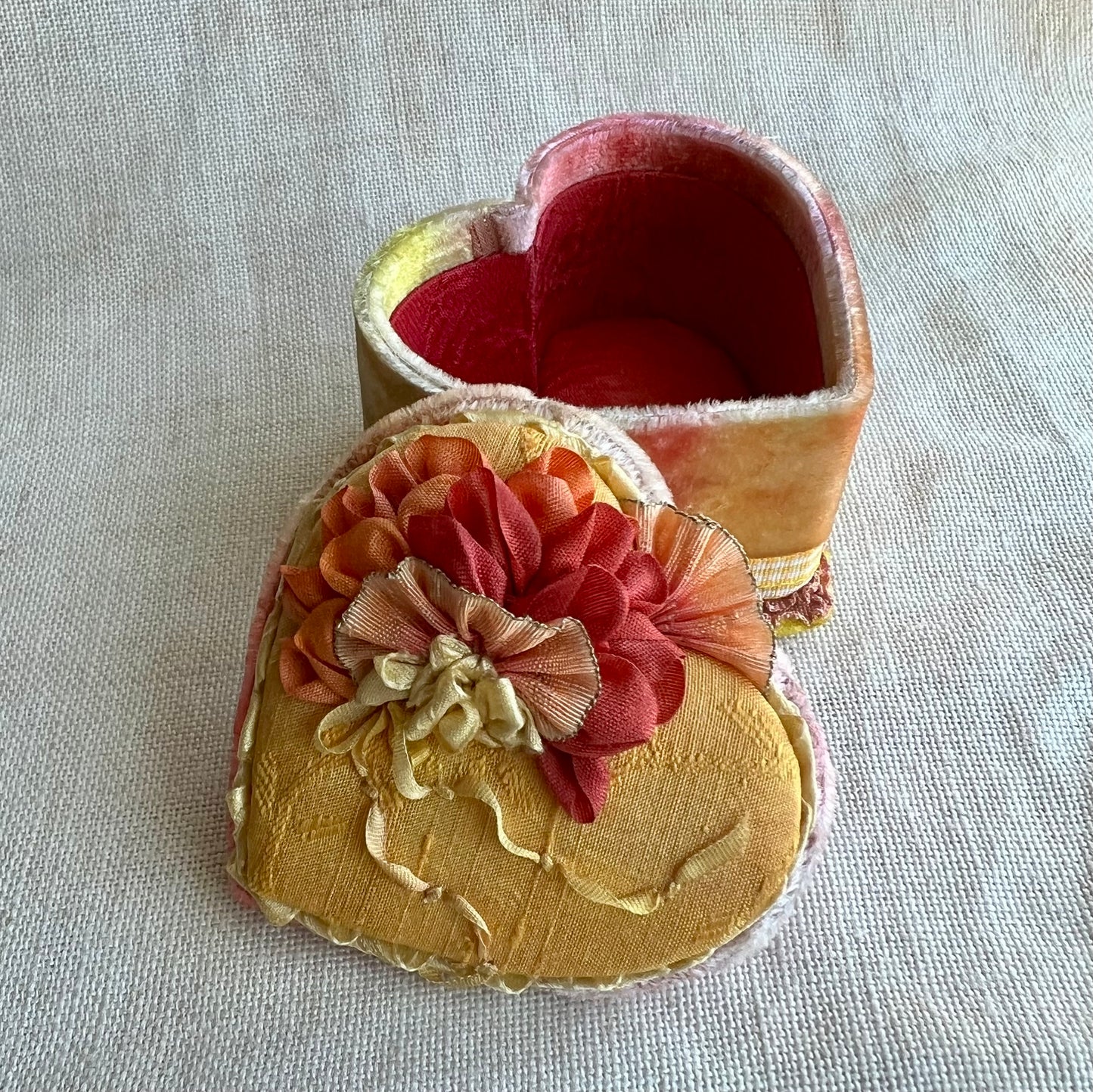 Marigold/Golden- Tiny Heart Box