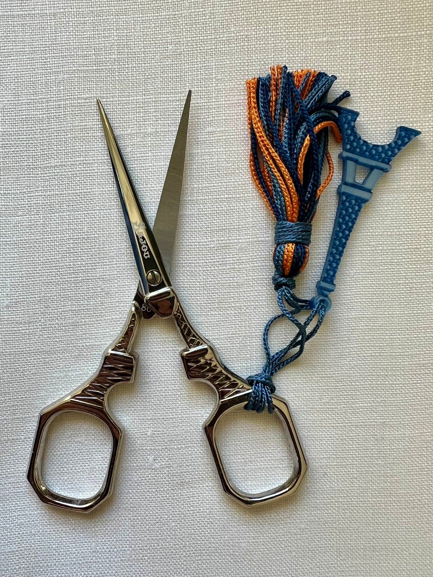Eiffel Tower Embroidery Scissors - Chrome/Blue