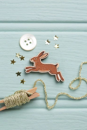 Hare Needle Minder