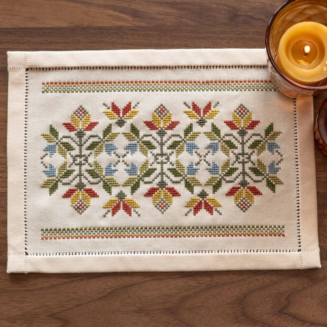 Little Leaves - Folk Embroidery Kit