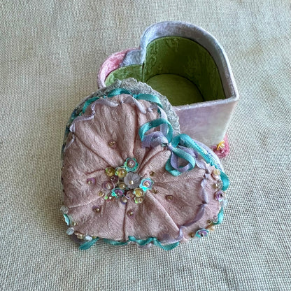 Dusty Rose/Pastel - Tiny Heart Box