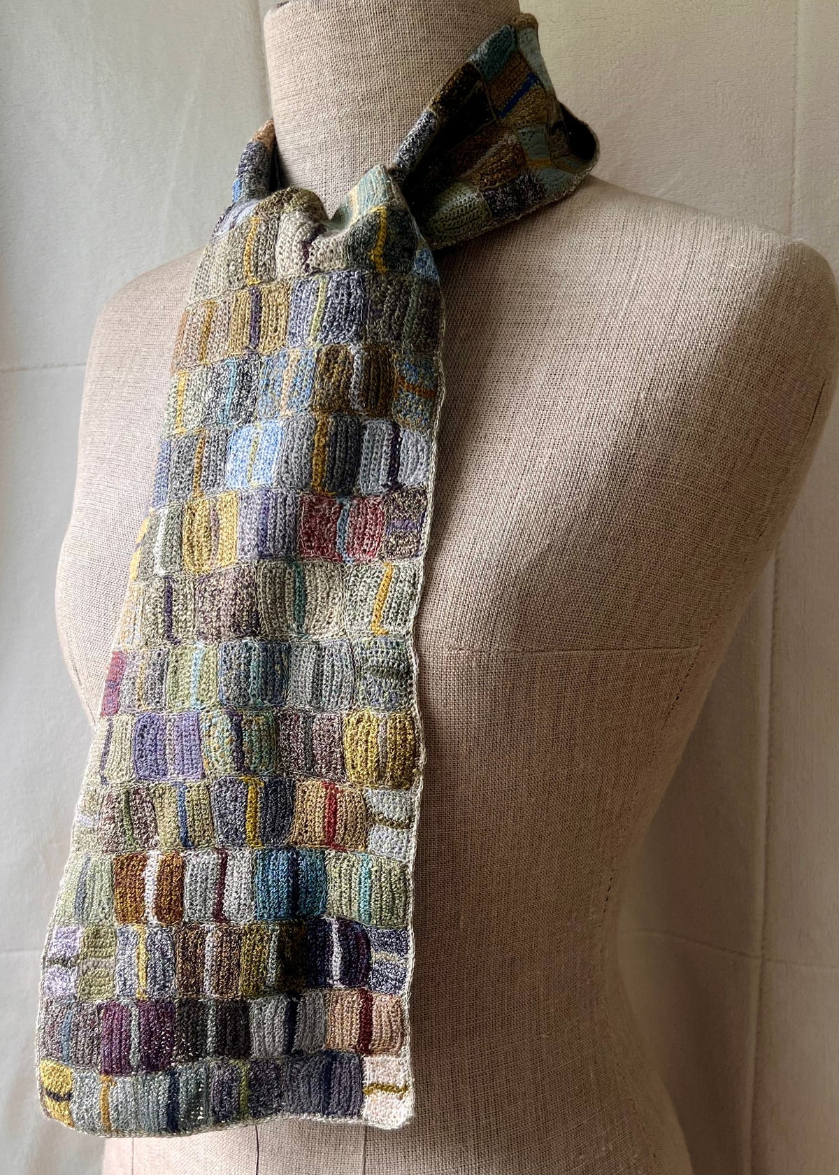 Lien Scarf
