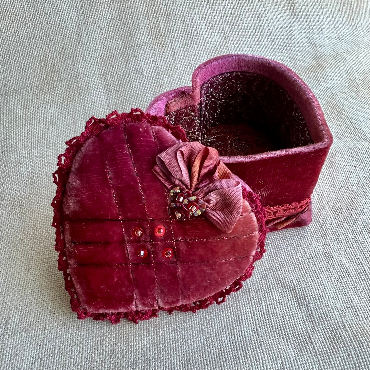 Crimson/Burgundy - Tiny Heart Box