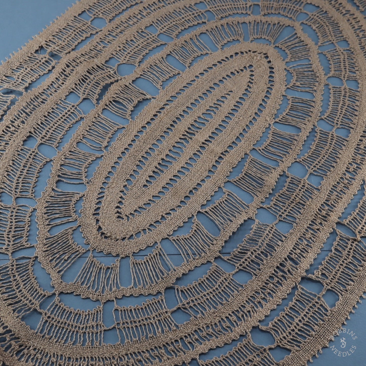 Oval Doily - Crown
