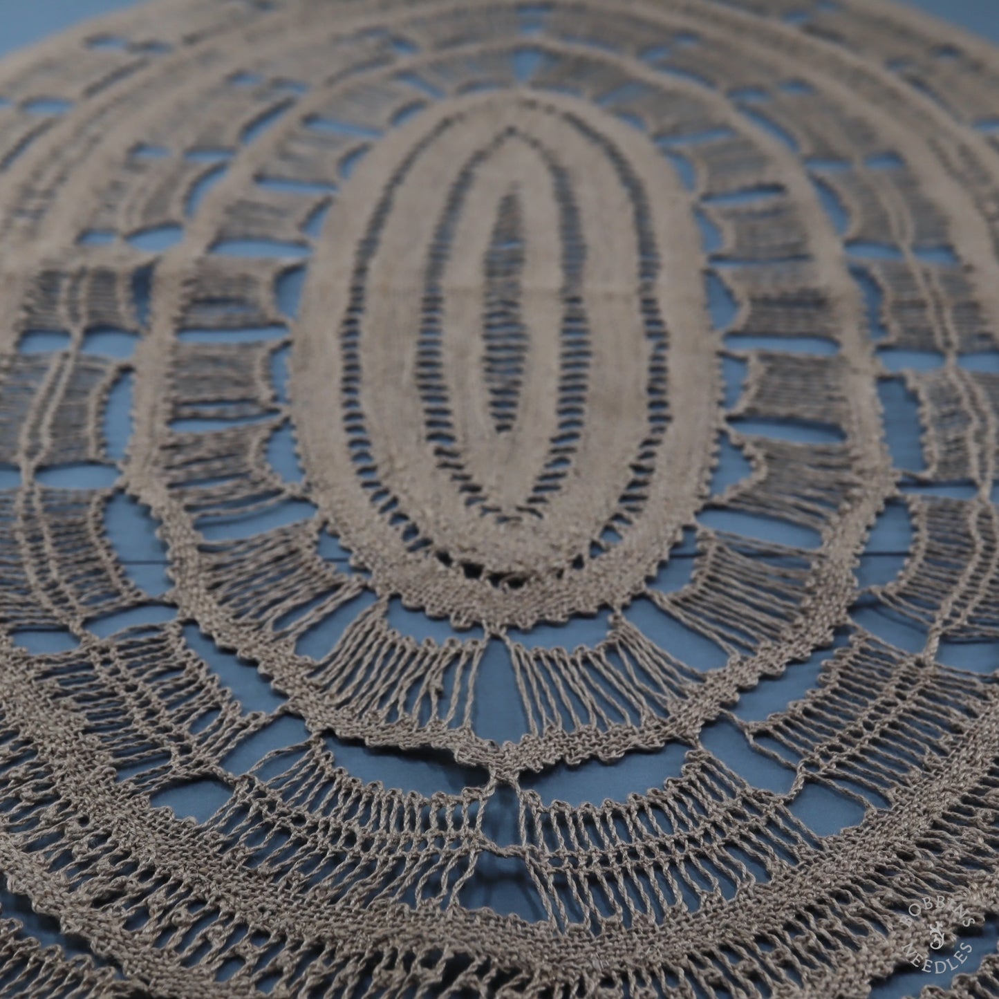 Oval Doily - Crown
