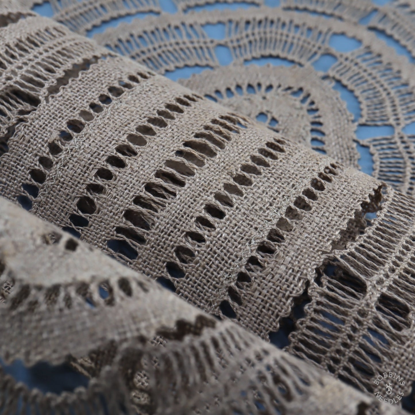 Oval Doily - Large Crown