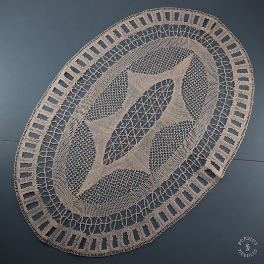 Oval Doily - Star