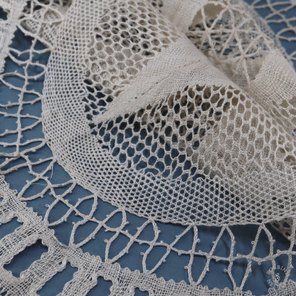 Oval Doily - Star