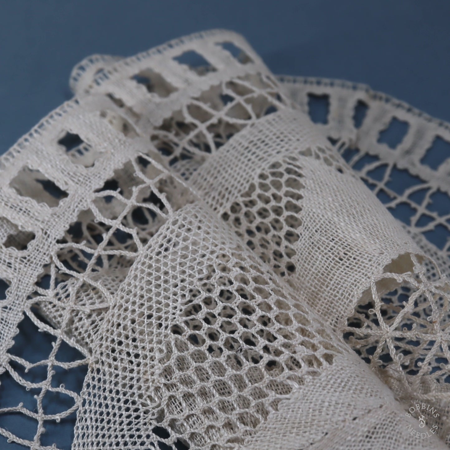 Oval Doily - Star