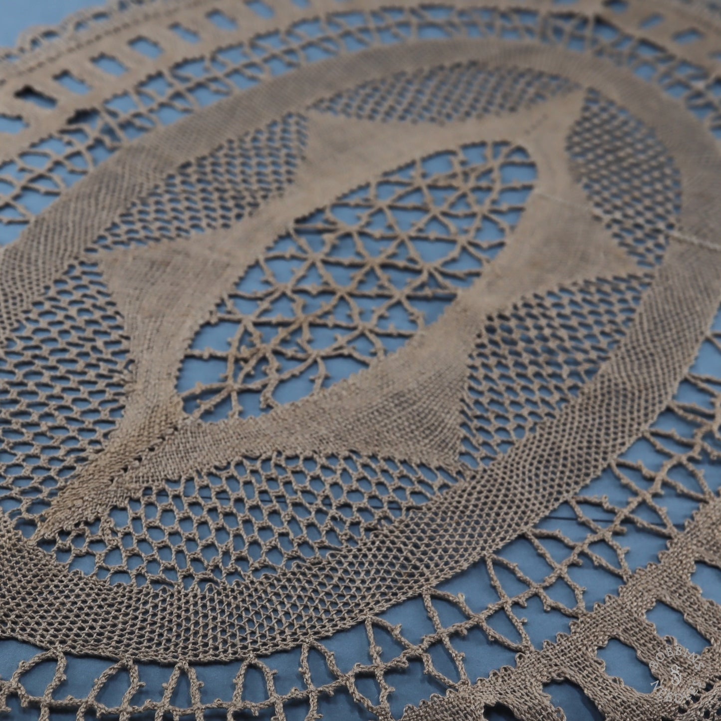 Oval Doily - Star