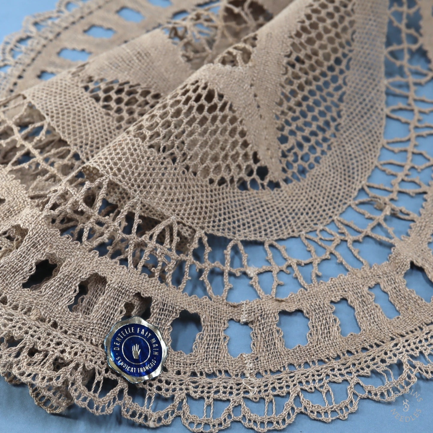 Oval Doily - Star