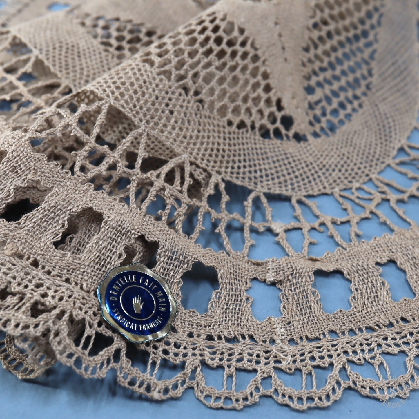 Oval Doily - Star