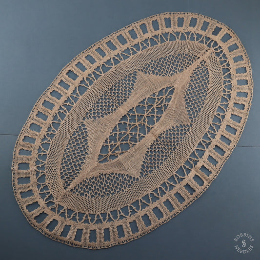 Oval Doily - Star