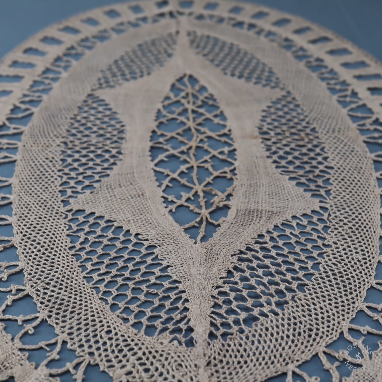 Oval Doily - Star