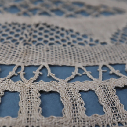 Oval Doily - Star