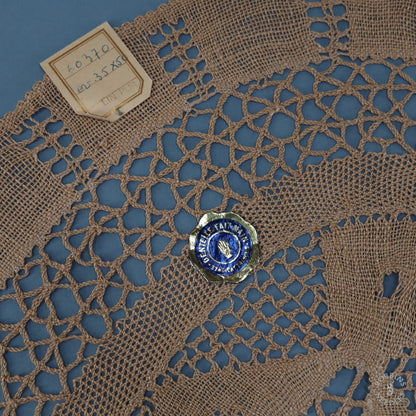 Oval Doily - Pyramids