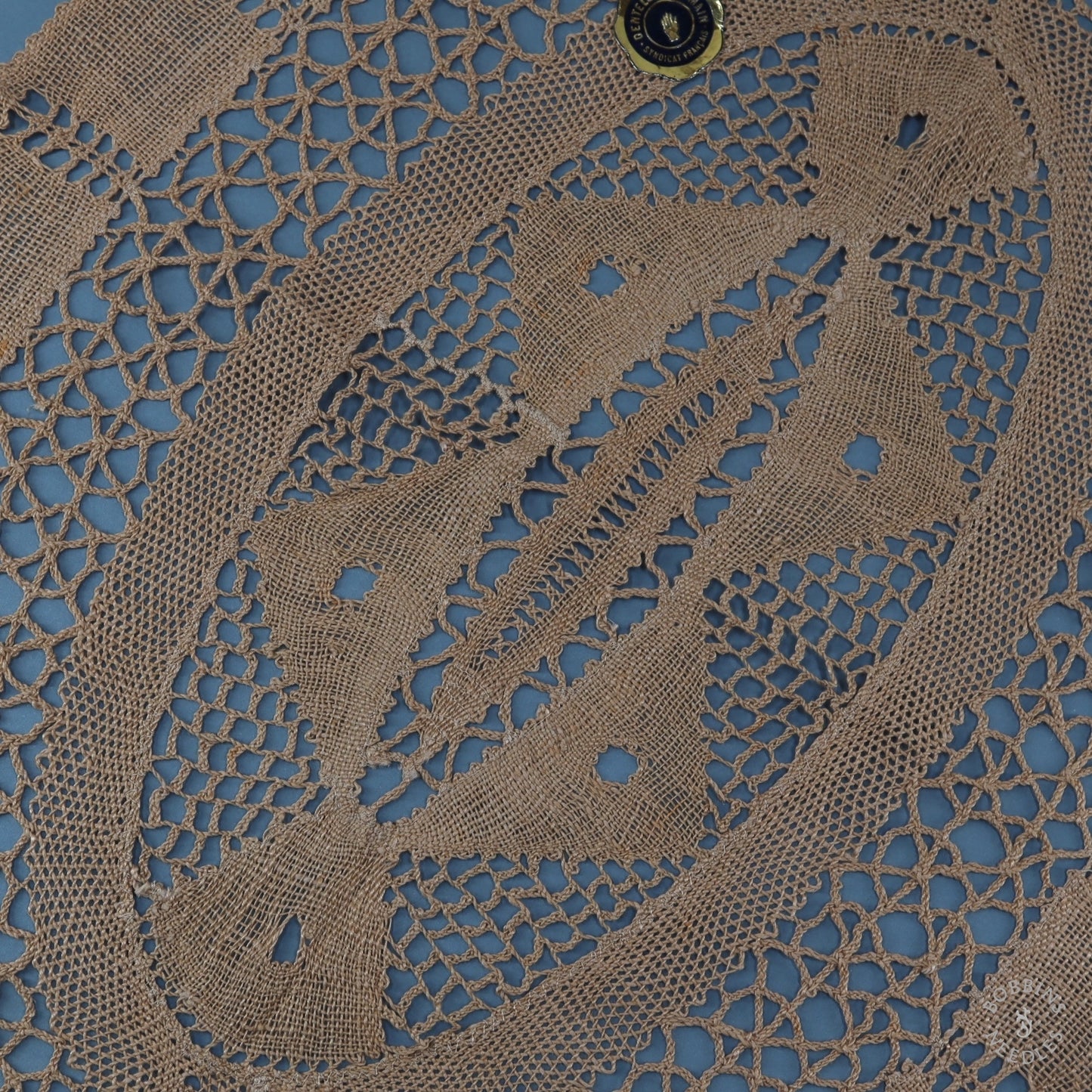 Oval Doily - Pyramids
