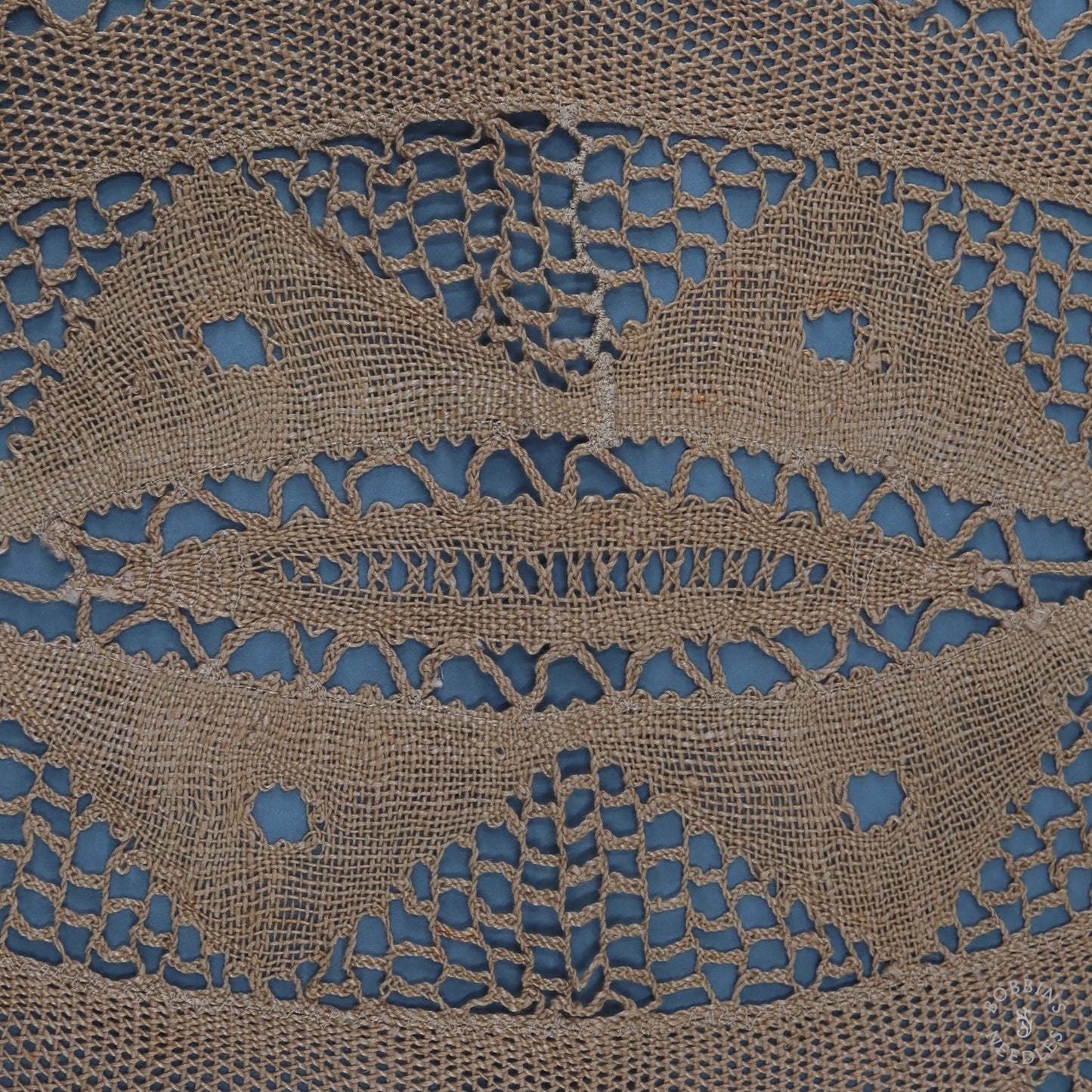 Oval Doily - Pyramids