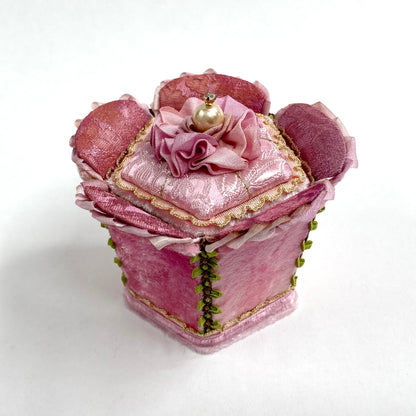 Graceful - Tiny Petal Box