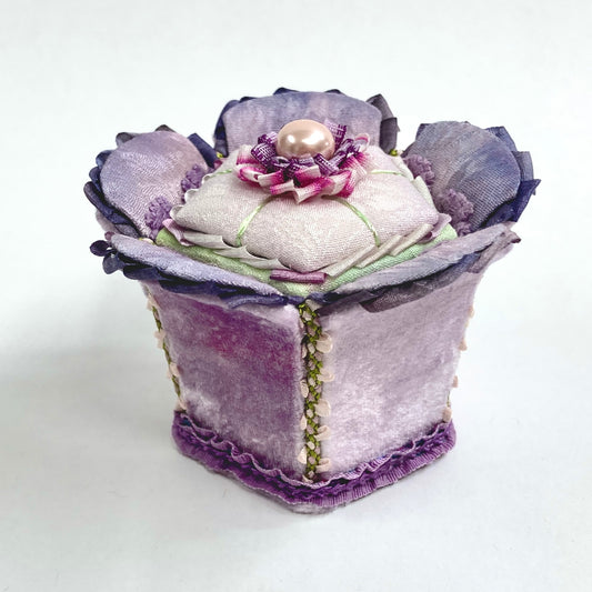 Innocence - Tiny Petal Box