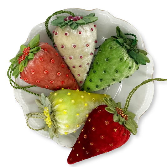 Velvet Strawberry Ornament Kit - Rare Seed
