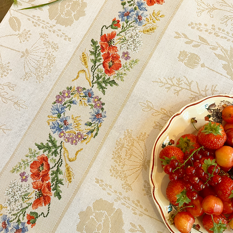 Summer Elegance Runner