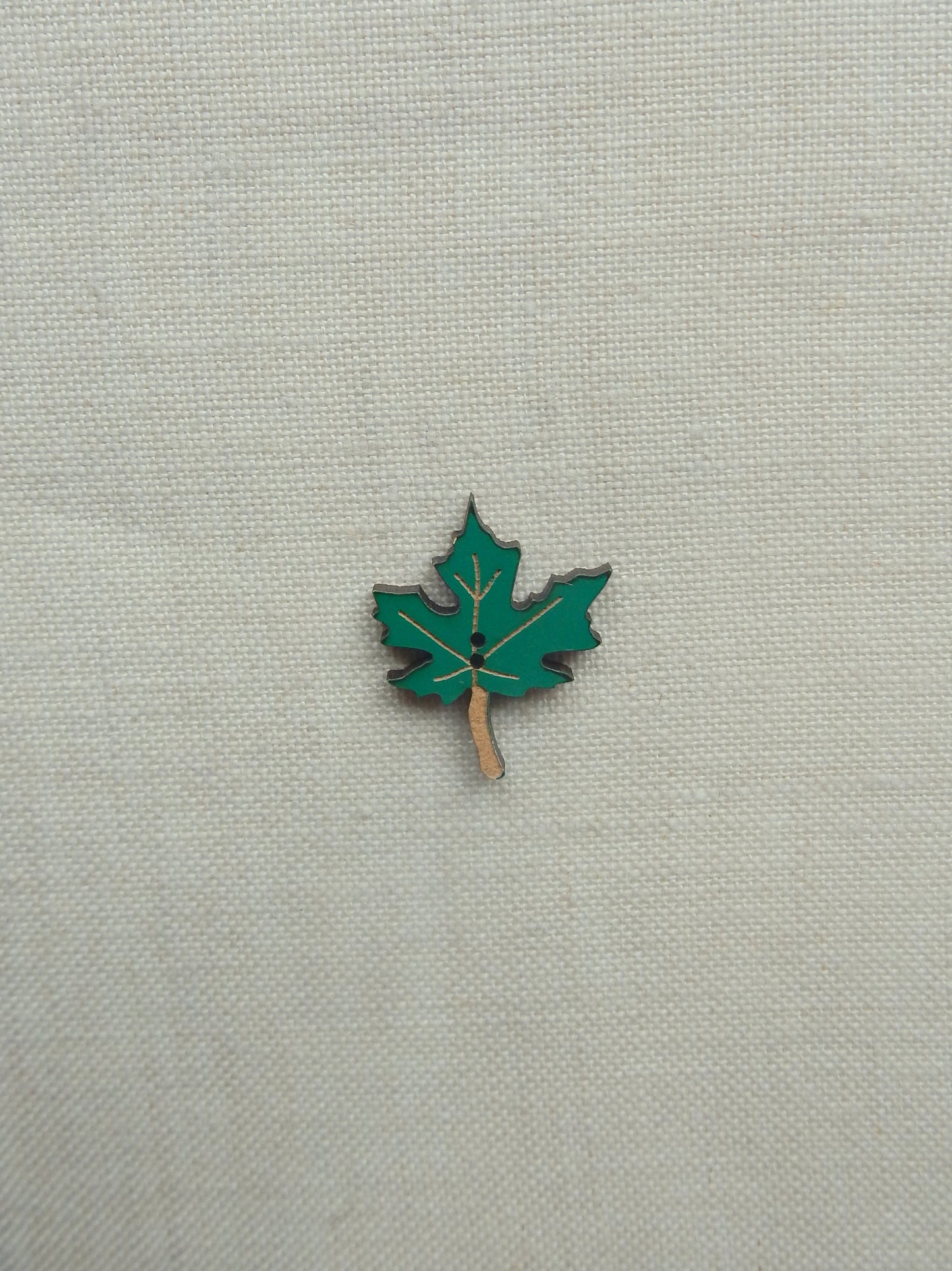 Maple button - green