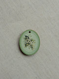 Muguet Button